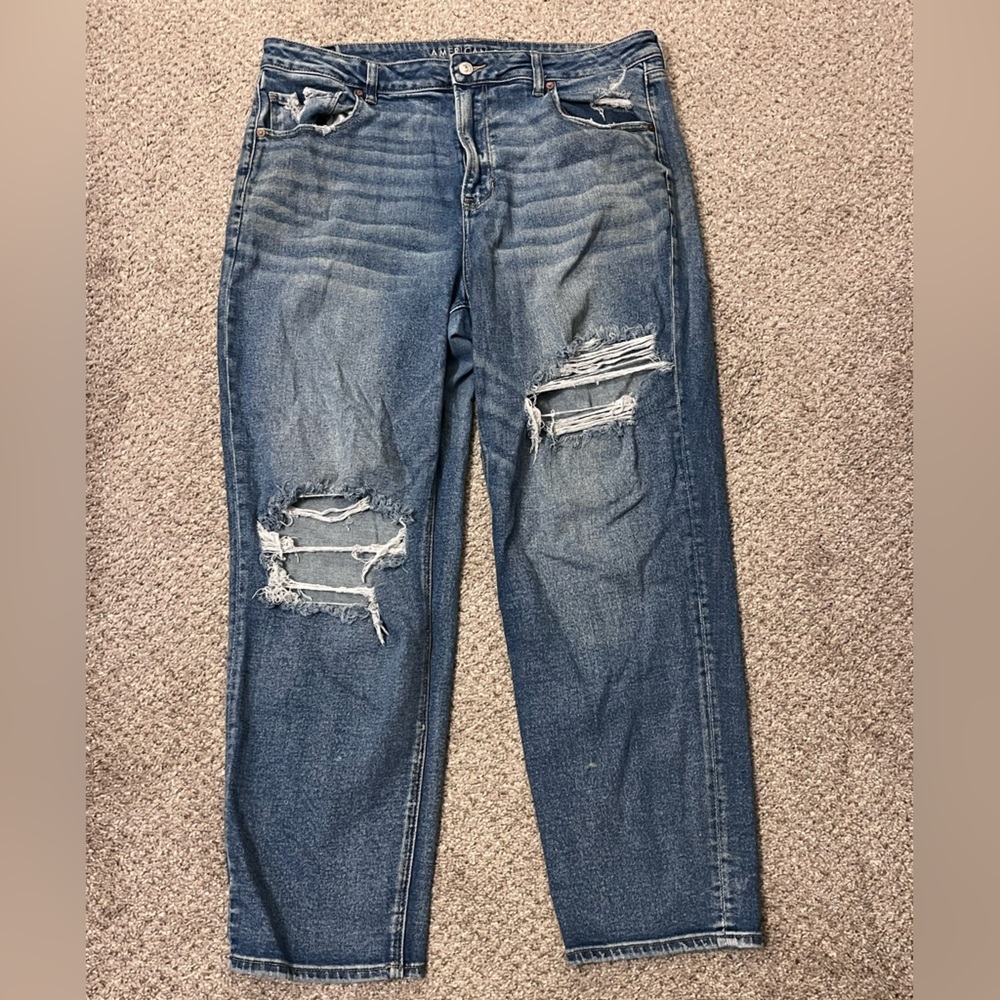 Women’s American Eagle Ripped Jeans